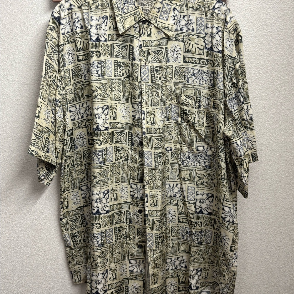 Roundtree & Yorke Black and Cream Casual Button Down Shirt‎